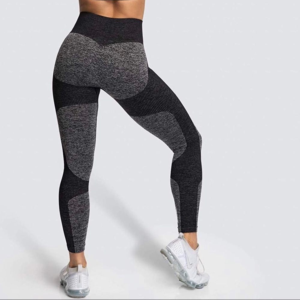 Seamless Booty Contour Leggings